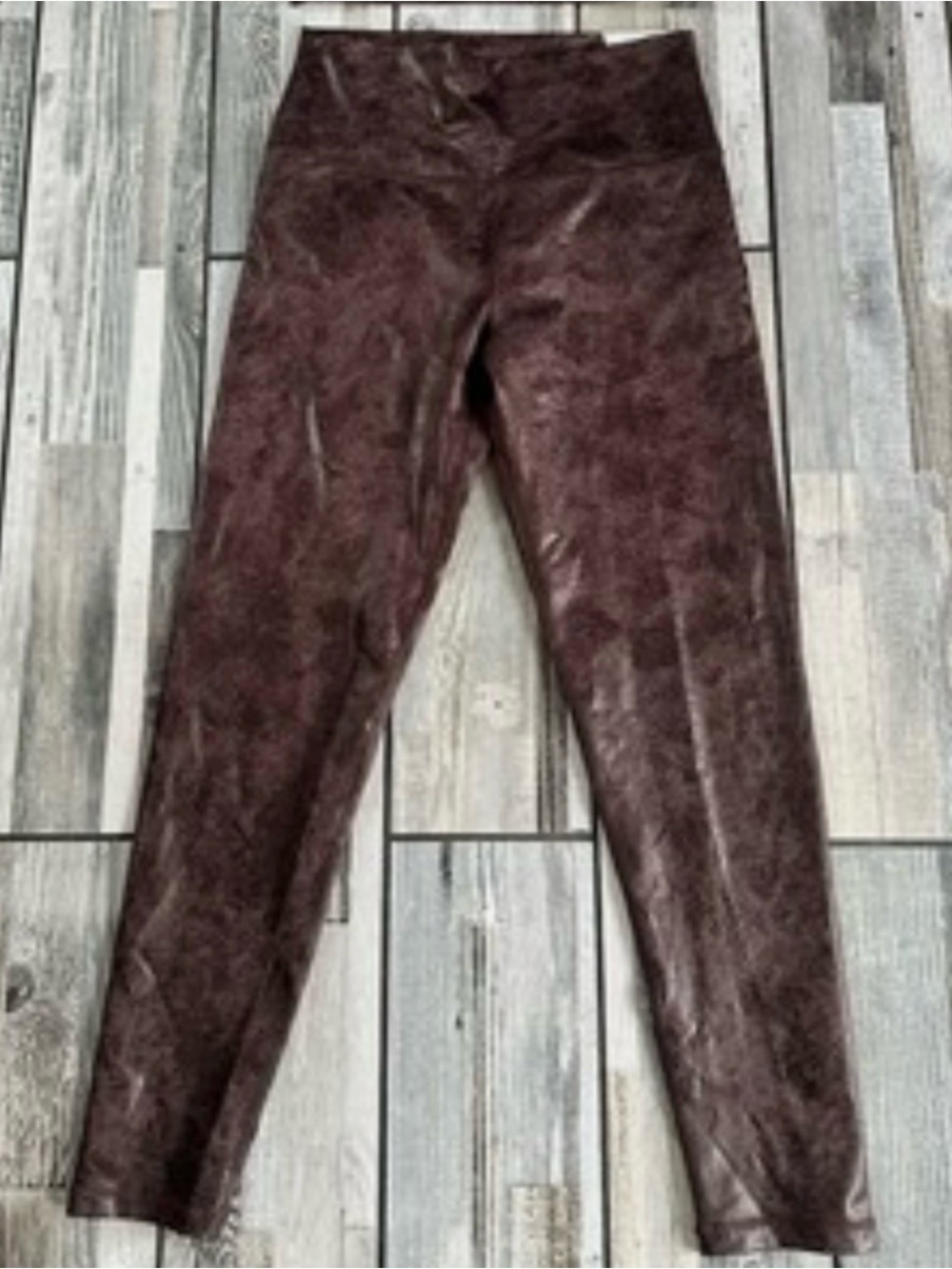 OFFLINE BY AERIE 7/8 Faux Leather leggings size women’s large
